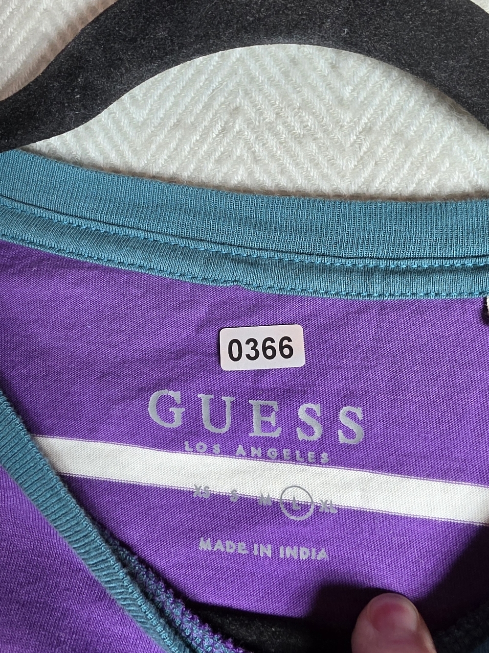 GUESS Purple Stripe Crewneck T-Shirt Mens L - Picture 2 of 8